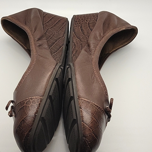 Cole Haan Brown Leather Shoes D38365 Size 8 1/2 - Picture 2 of 6